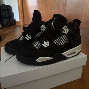 Jordan Men's Black and White Sneakers